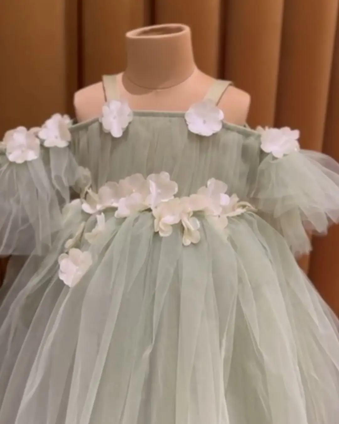 kids-clothing-kuwait-green-tulle-dress-with-floral-appliquee